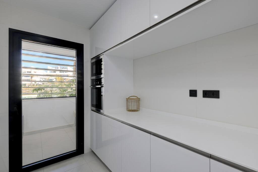 Apartamento 2 Bed At Hills With Great Sea Views! *